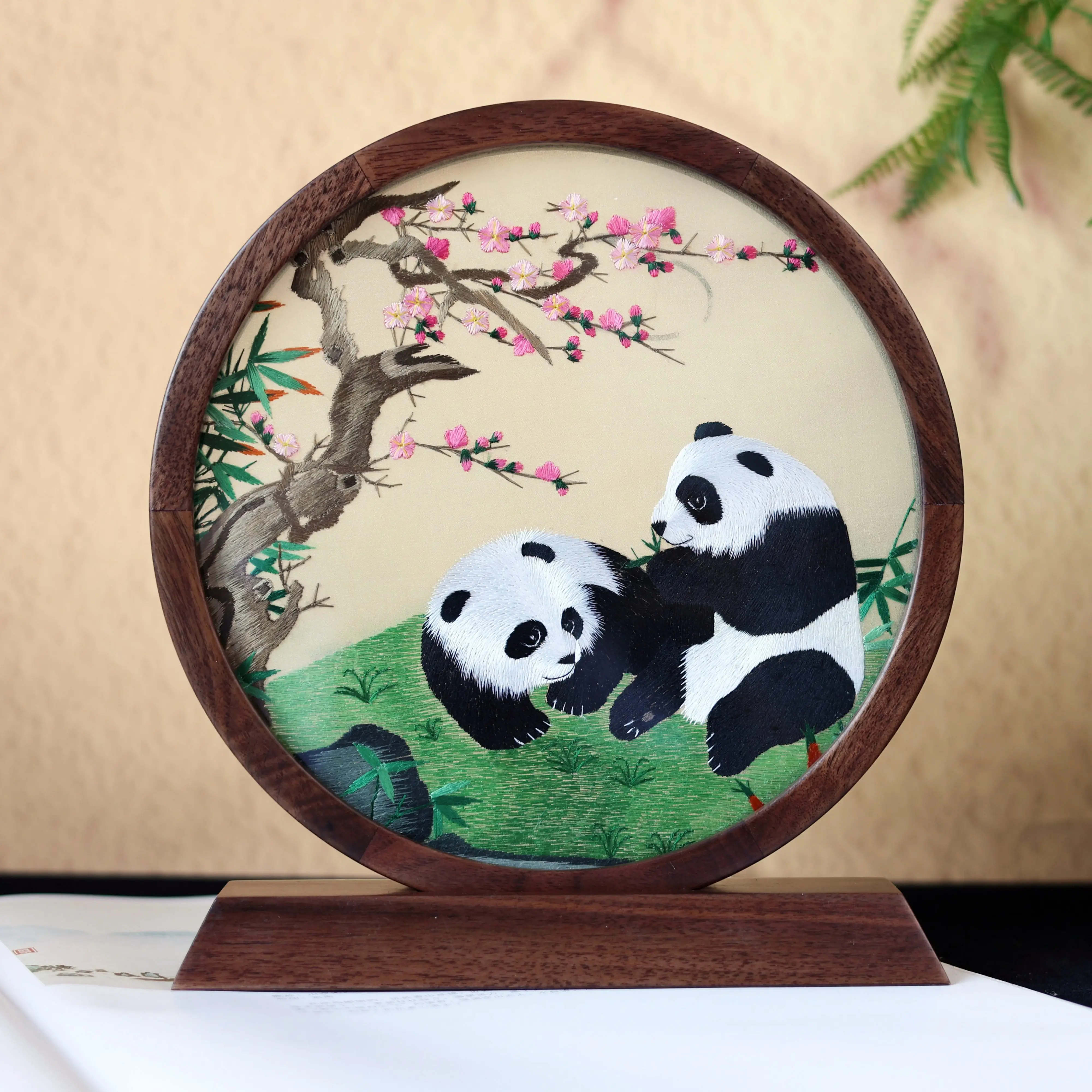 Suzhou handmade embroidery double sided walnut intangible cultural heritage desktop ornament, Chinese-style business gift