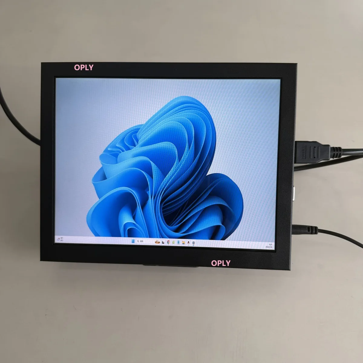 1024x768 9.7inch Portable Monitor High Definition Extend Display VGA HDMI-compatible LED Screen for Camera Respberry Pi IPS PS