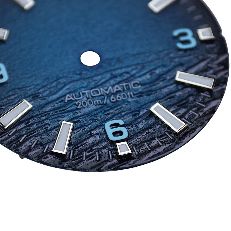 نمط جديد البحر جودة عالية 28.5 مللي متر ساعة الغوص 3 أو 3.8 تاج الهاتفي الوجه لحركة Seik Nh35 Skx007 تعديل مع C3 Bgw9 مضيئة