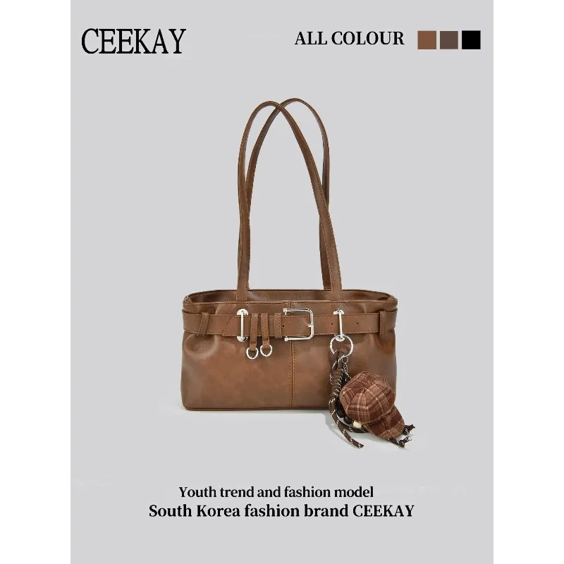 

Новая винтажная сумка-багет CEEKAY 2026 года из вощеной кожи в стиле ретро с клетчатым брелоком-шляпкой, повседневная женская сумка через плечо