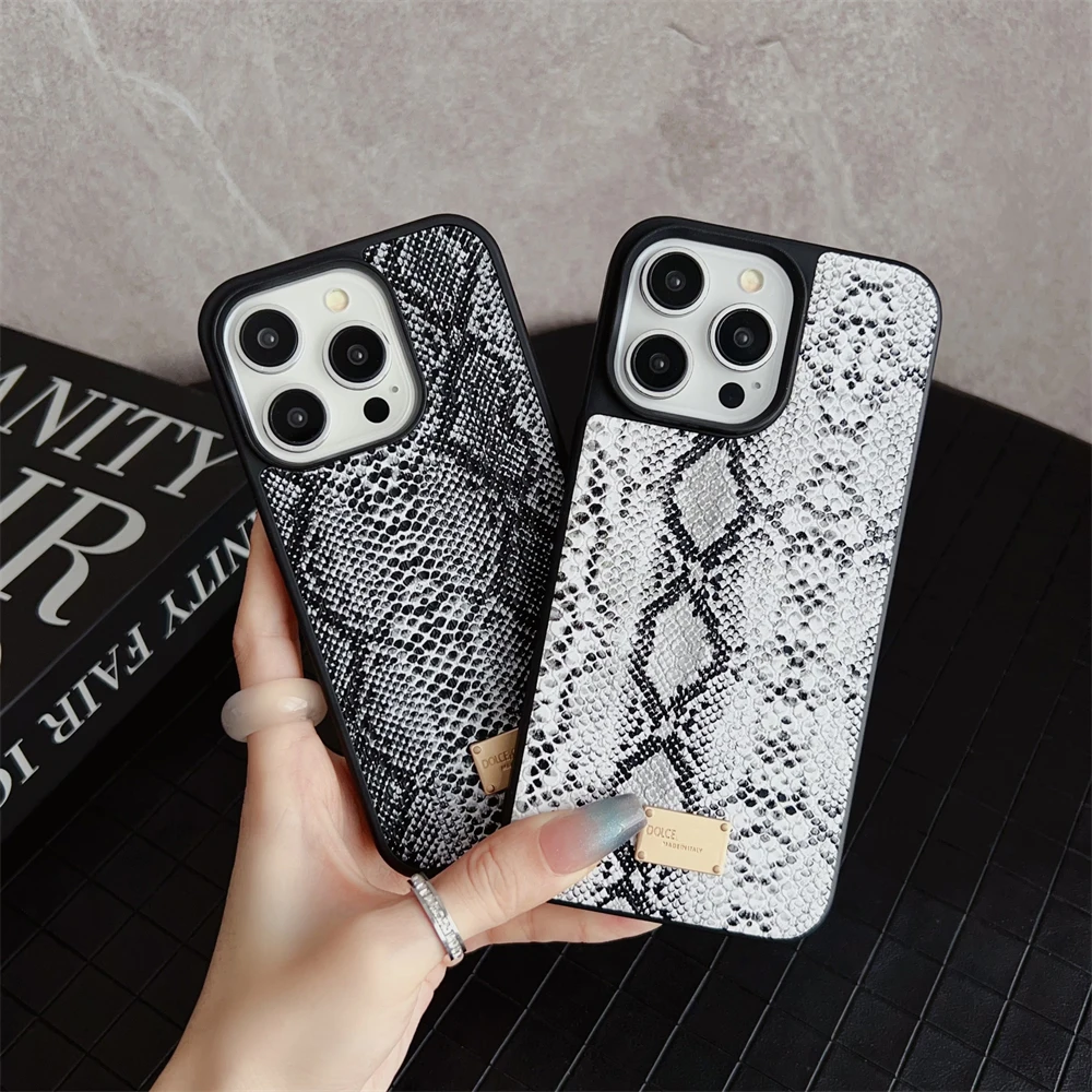 

Luxury Black Snake 3D Metal Label leather Phone Case For iPhone 13 12 11 14 Pro Max 15 Pro Max Fashion Sexy Snake Leather Cover