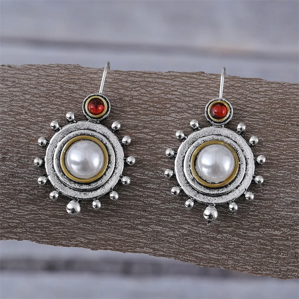 New Vintage Round Pearl Disc Earrings Temperament Classical Middle Ancient Style Earrings Palace Vintage Women\'s Earrings Women