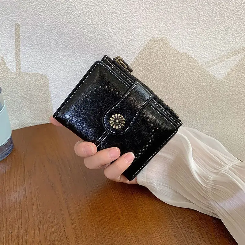American Retro Wallet, Hollow Floral Buckle Short Card Holder for Women, Zipper Coin Integrated Purse