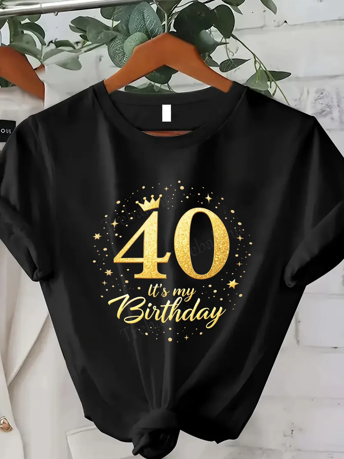 

Women T-shirt Golden 40th Birthday T-Shirt for Women, Sexy Casual Celebration Tee