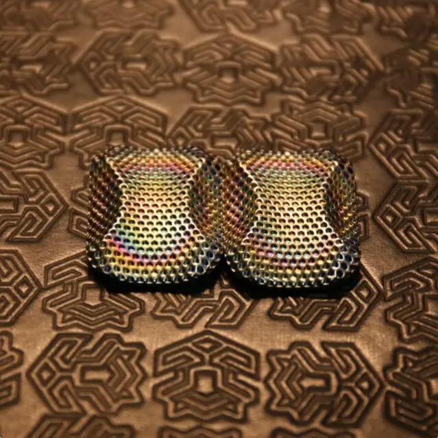 Titanium alloy fingertip stress-relieving toy, infinite-position push-pull metal stress-relieving toy EDC - relieve stress