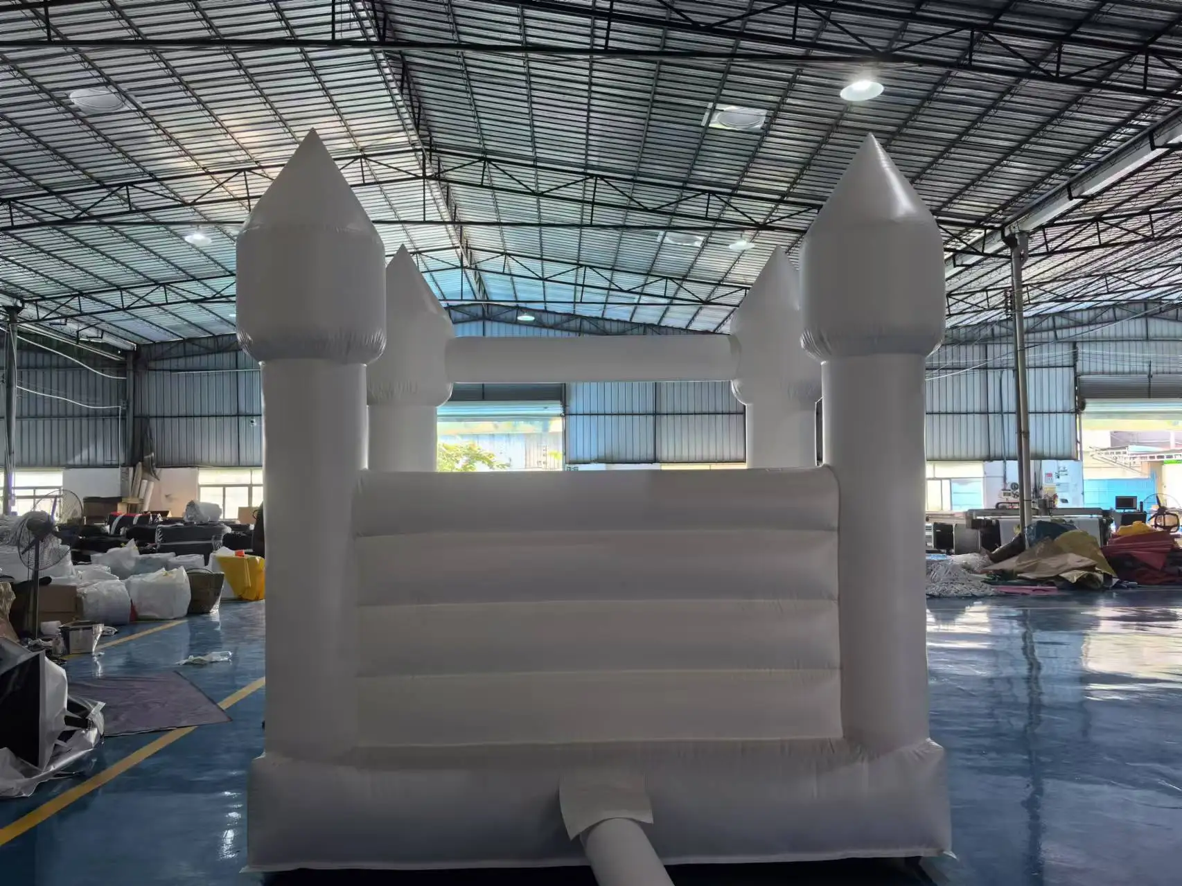 نفخ الأبيض ترتد البيت التجاري نفخ حفلة القفز القلعة في الهواء الطلق نفخ الزفاف الحارس للحدث