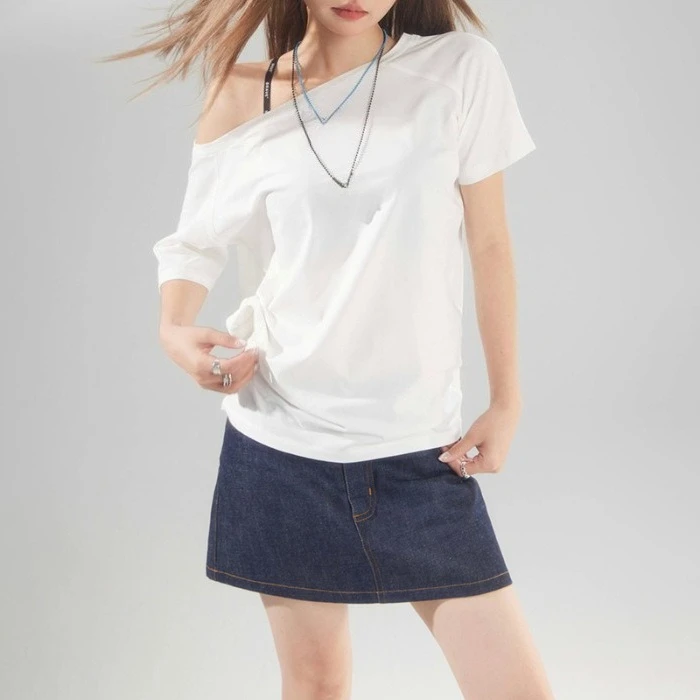 تنورة نصف الجسم من قماش الدنيم بتصميم كلاسيكي من American Spice Girl. تي شيرت نسائي لربيع وصيف جديد بسيط بلون سادة مكشوف الكتفين