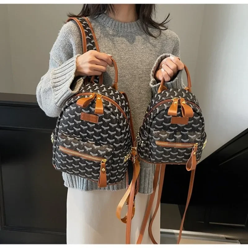 

Высококачественный рюкзак с принтом, новый стиль для женских рюкзаков осенью и зимой 2025, универсальная сумка на одно плечо для поездок на работу.