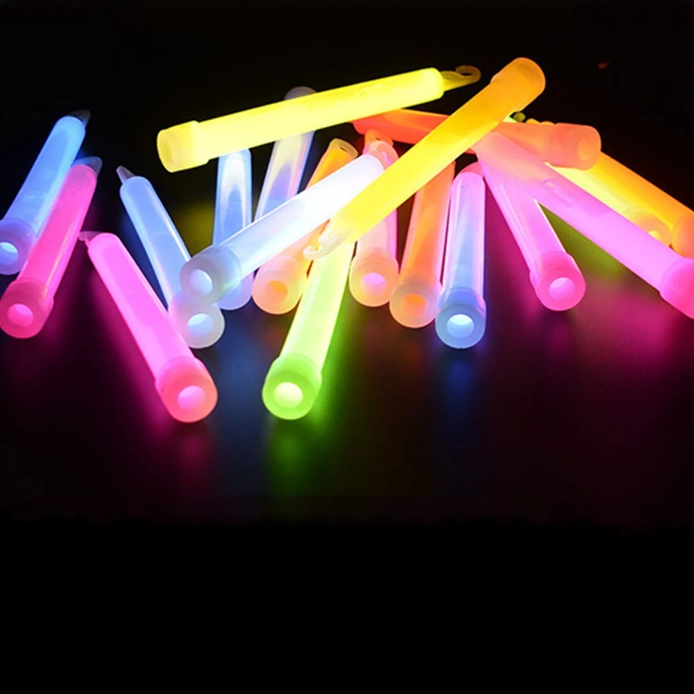 6-inches Mini Glow Sticks Fluorescent Light with Hook for Outdoor Camping Military Emergency Party Decorations Concert Props