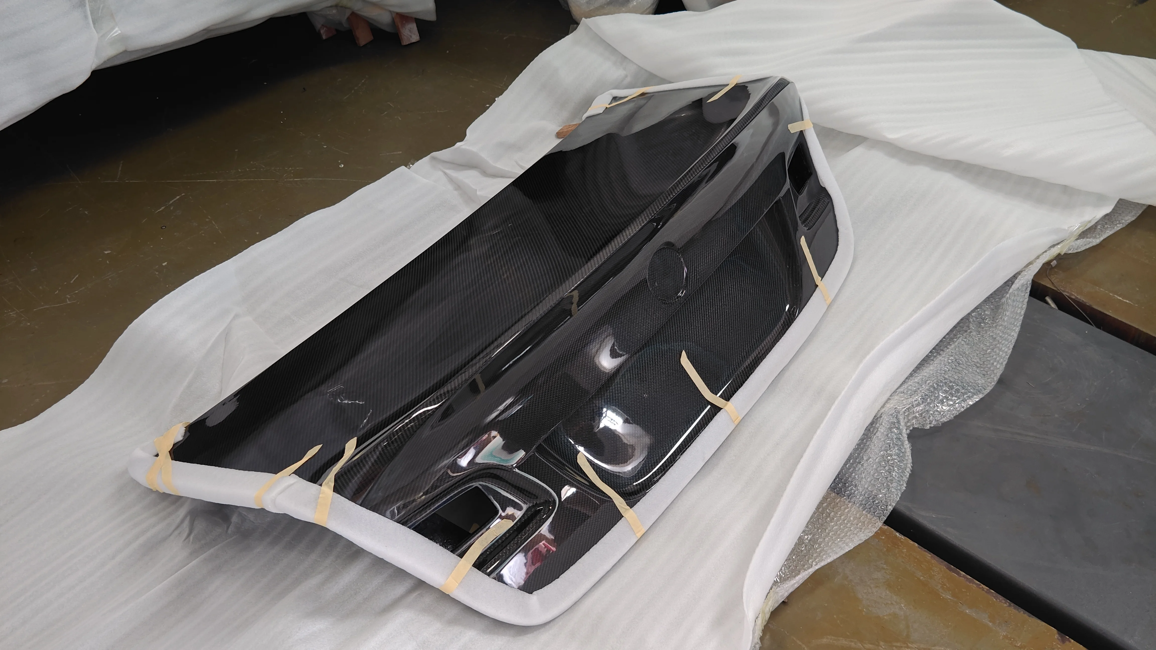 High Quality  Carbon Fiber Trunk Cover  for E92 M3 Trunk Cover Good Fitment