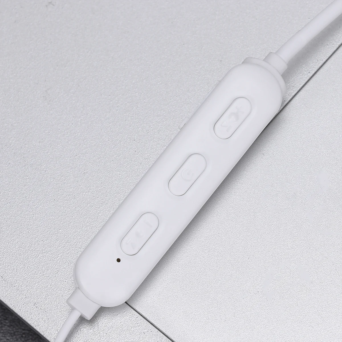 

1Pcs Earphone 5.1 Magnetic Wireless Running Sport Handsfree Neckband Earbud Stereo Earpiece Large 16h Working