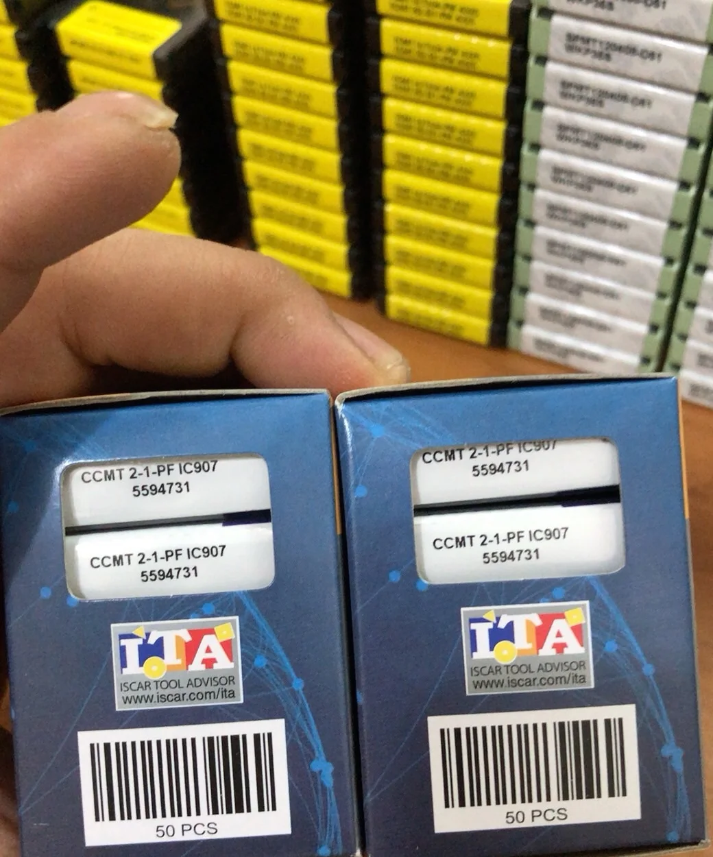 

Hard alloy cutting blades CCMT060204-PF IC907