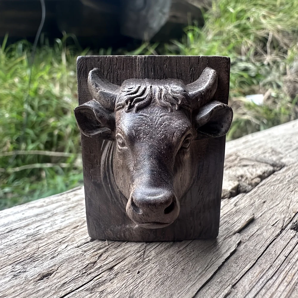 Small Bull Head Statue, Hand-Carved Wooden Craft, Country Style, Suitable for Home Decoration, Tabletop Ornaments, Living Room, Kitchen, Housewarming Gift, Small Carved Ornament