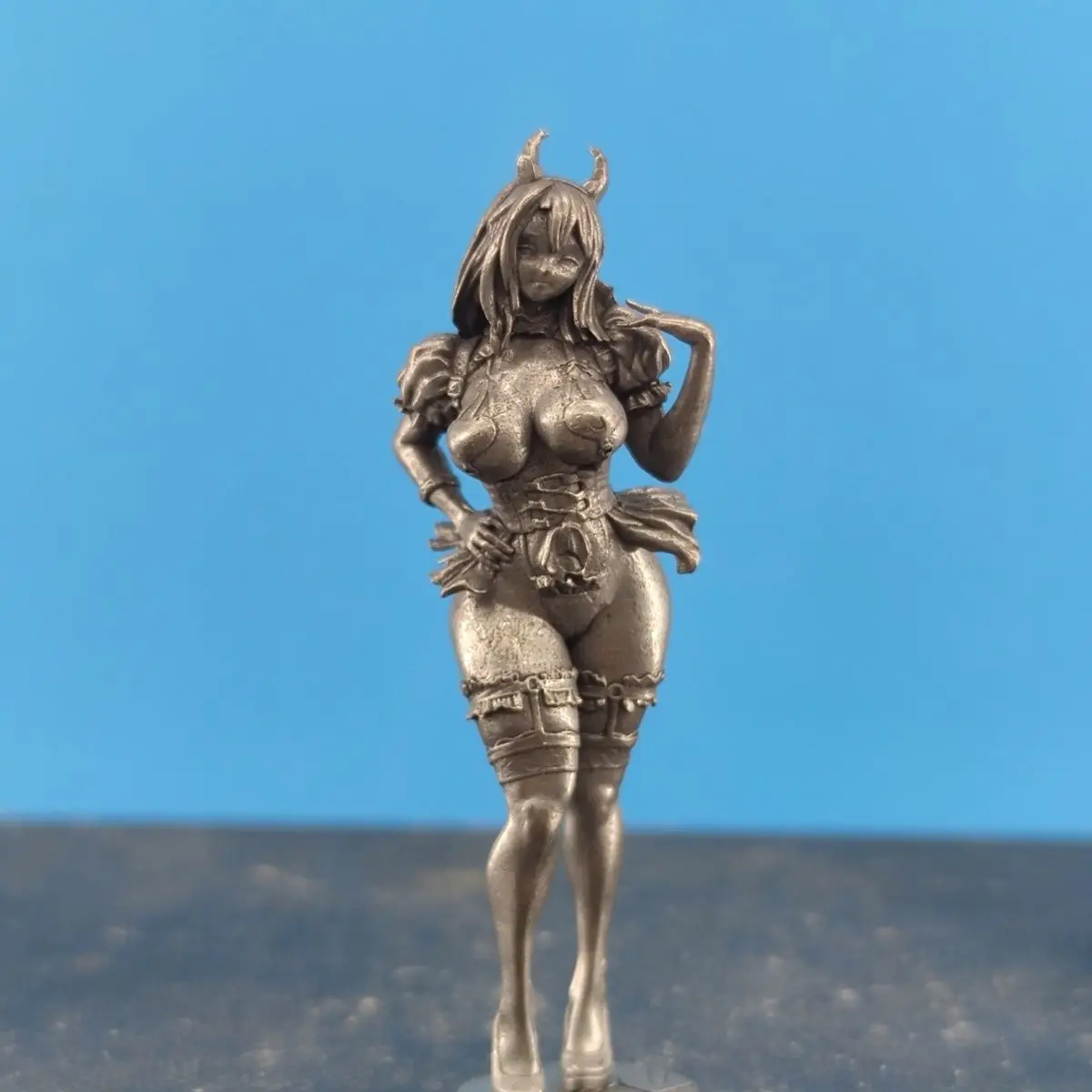 

Miniature Figurine Antique Finish Anime Maid Girl Statue Desktop Decor Micro Landscape Collection Gift Sculpture for Home Decor​