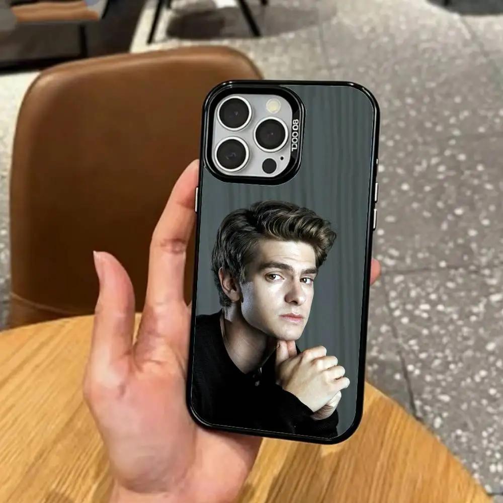 Custodia per telefono Actor A-Andrew G-Garfield per iPhone17,16,15,14,13,12,11 Plus,Pro Max Cover interna placcata in argento colorato