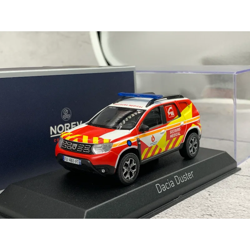 Diecast NOREV 1:43 escala Dacia Duster motor de bomberos policía coche en miniatura de aleación juguete coleccionable regalo recuerdo adorno de exhibición