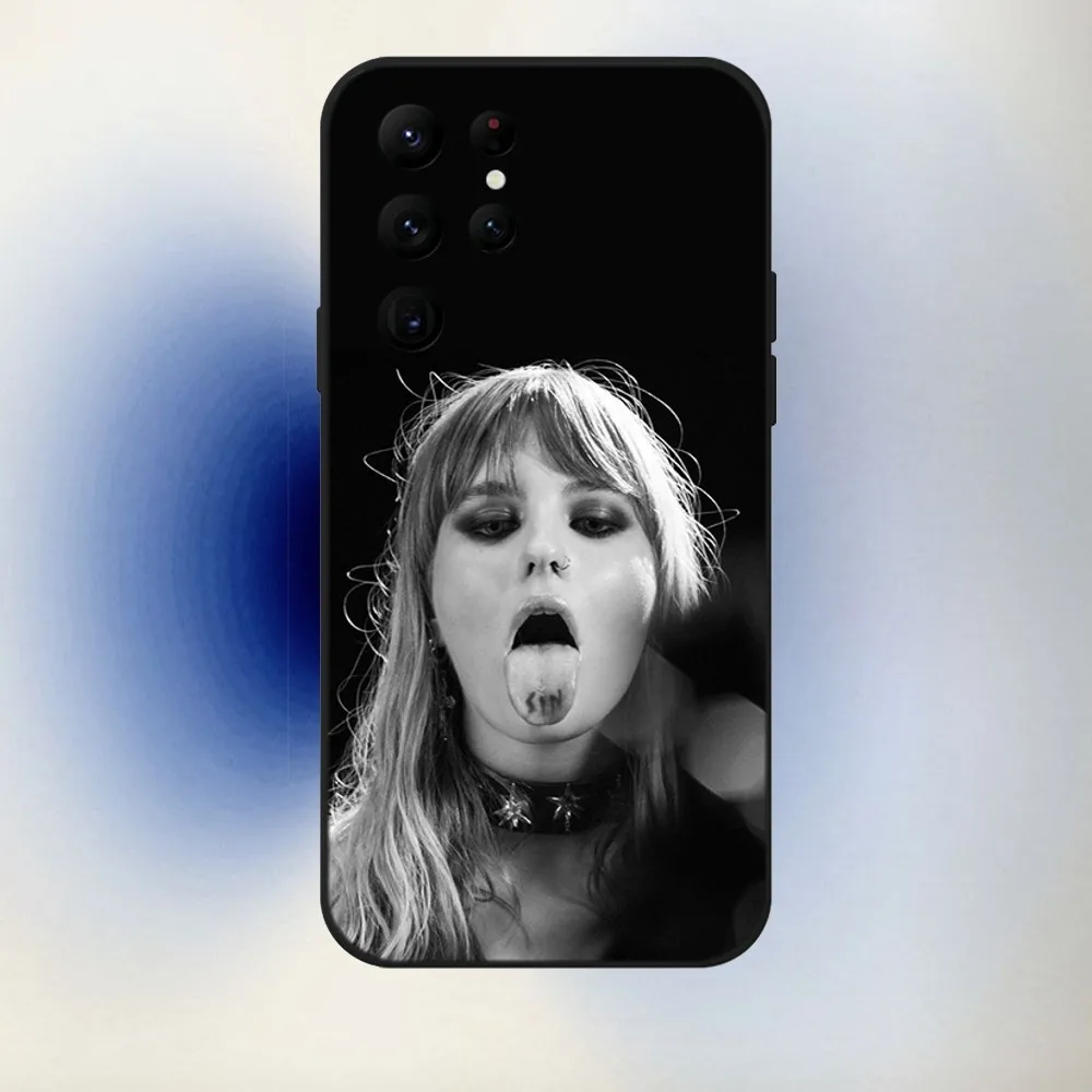 M-Maneskin V-Victoria Phone Case For Samsung S24,23,22,30,21,10,9,Ultra,Plus,Lite,FE,5G Black Soft Case image 2