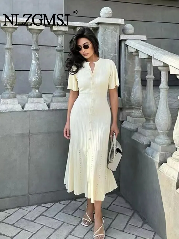 

TRAF 2024 Women Solid Knitted Slim Maix Dress Short Sleeved Single Breasted Dresses Fashion Elegant Female Commuting Robes