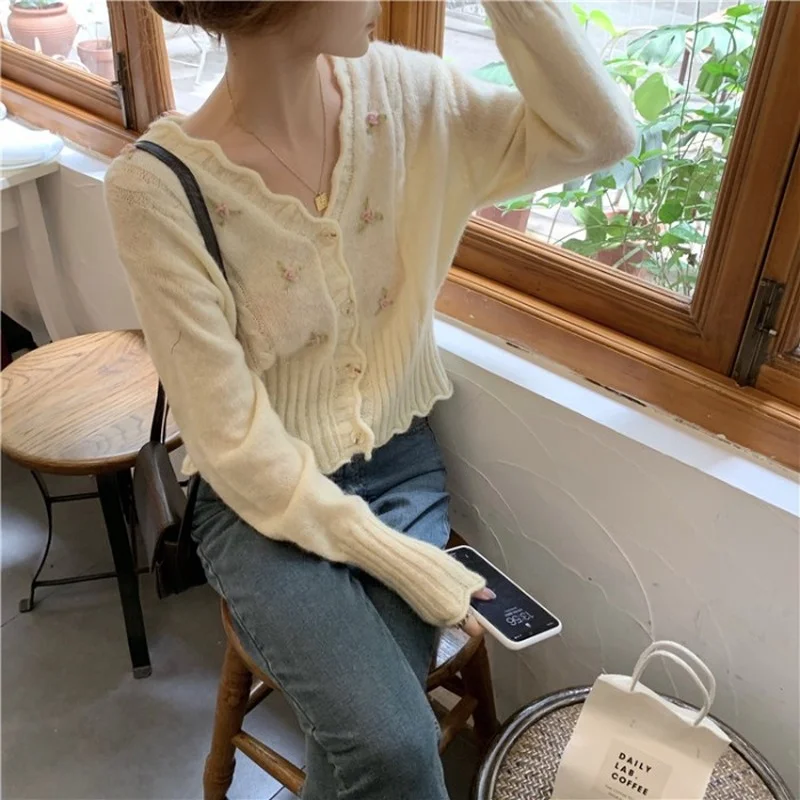 Vintage Crop Top Knitted Thick Clothing Cardigan Korean Solid Embroidery Feminino Sweater Women 2022 Knitwear Autumn Coat Winter