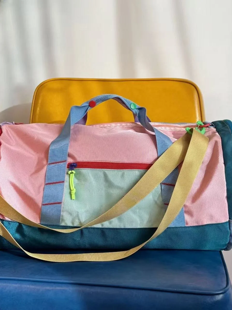

Faionable round Cylinder Sport Bag Fitn Bag Women's Casual Sli Staing Travel Bag Soft Canvas Inner ket Handbag