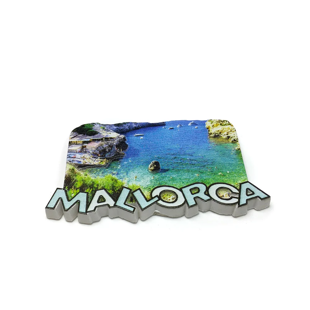 Resin Magnetic Fridge Decor - Mallorca Beach Scene - Vibrant Palm Trees and Sunny Sky - Perfect Home Decoration