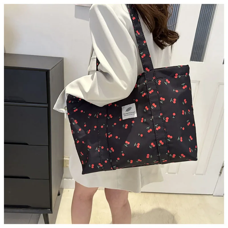 

Nylon Bag for Women Casual Handbag Fashion Shopping Shoulder Bags 2024 New Crushed Flower Tote Bag