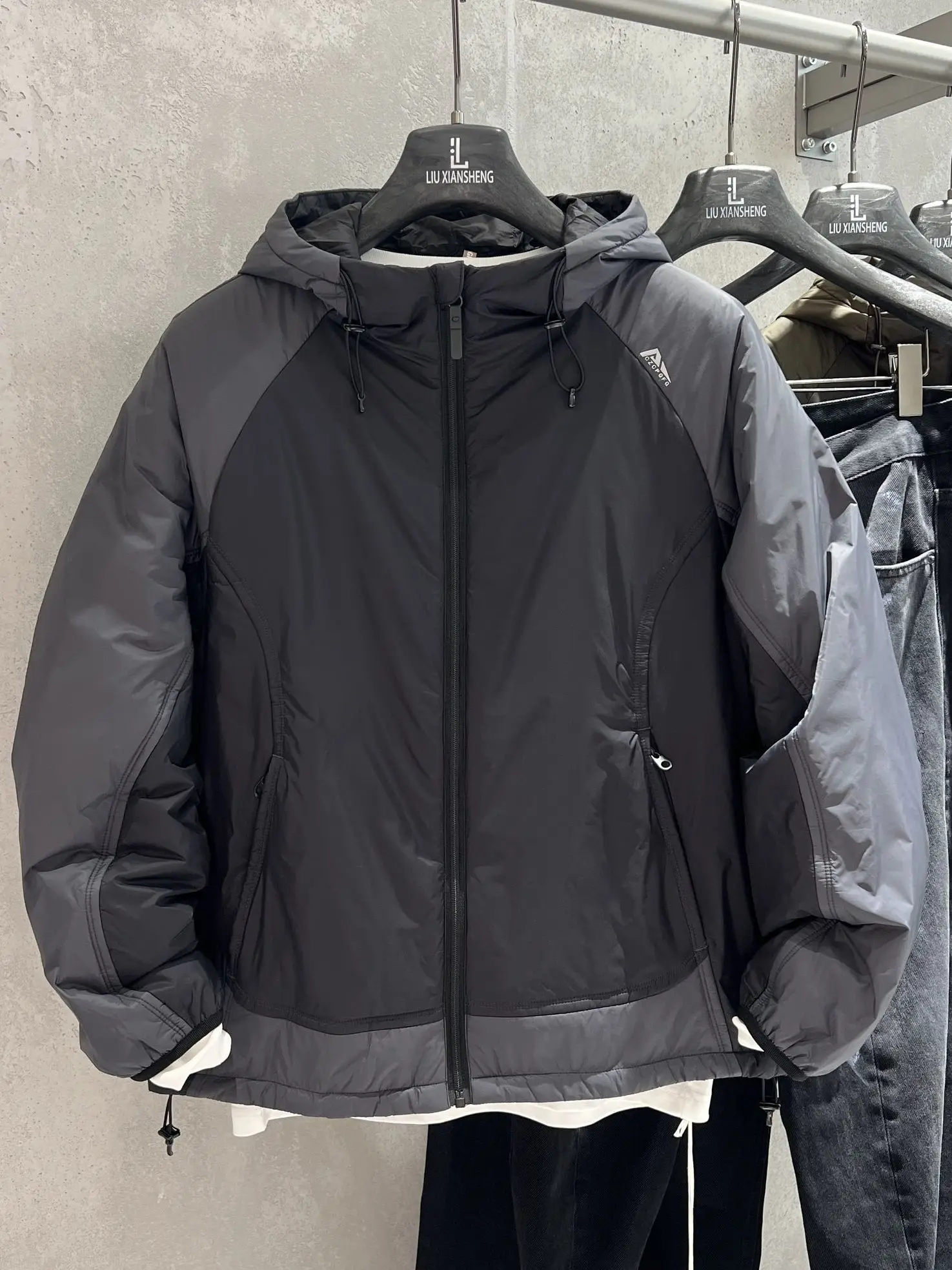 

Зимняя утепленная мужская хлопковая куртка с капюшоном, повседневная теплая верхняя одежда на молнии, стандартный крой, длинный рукав, стиль Cleanfit