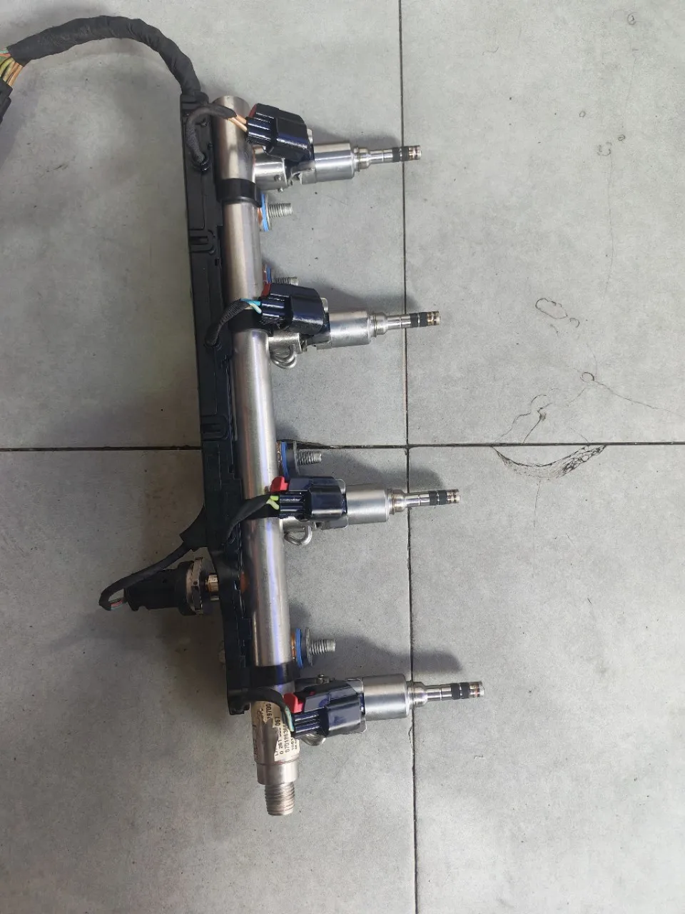 In-cylinder High Pressure Direct Injection Nozzle 0261500382 High Pressure Nozzle Assembly 0261555207
