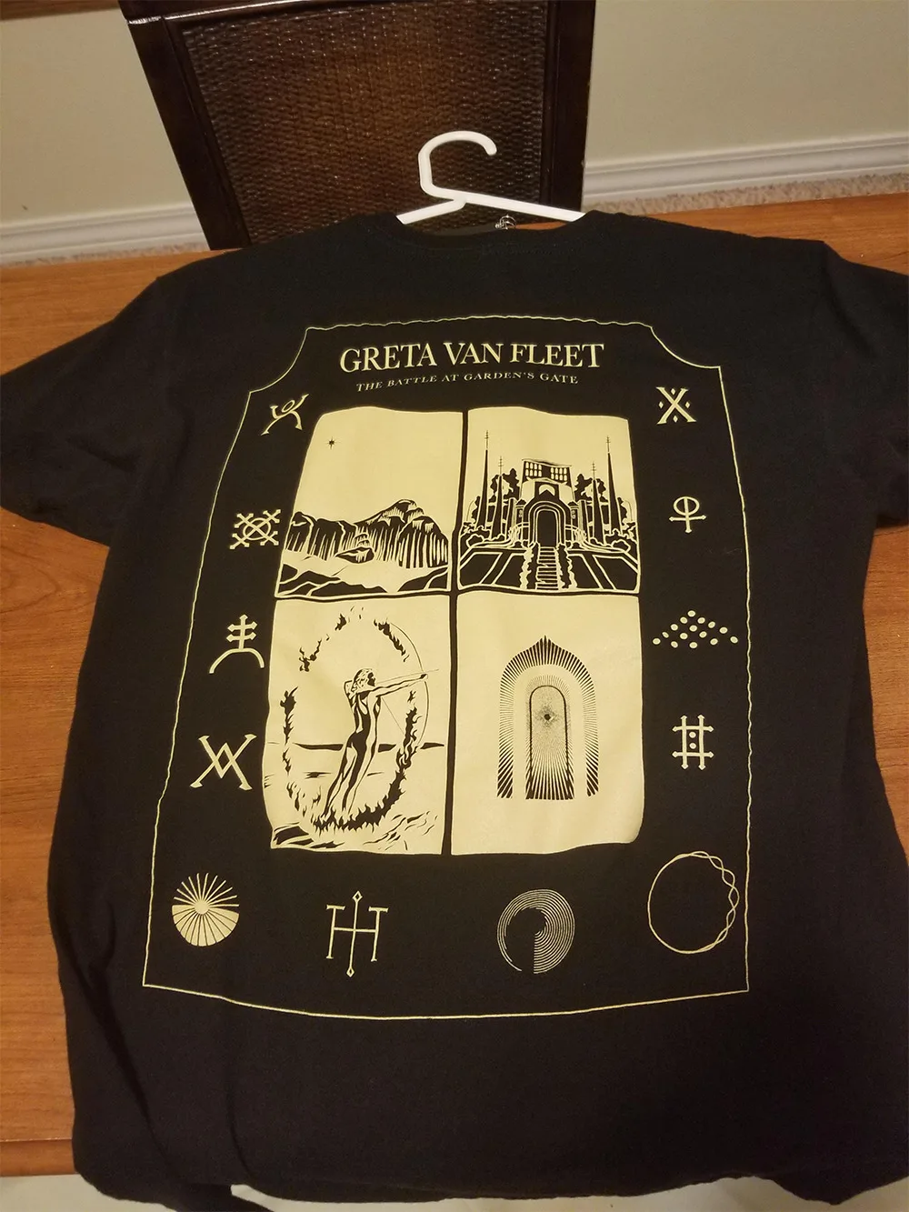 

Greta Van Fleet Live On Stage Black T-Shirt Cotton Unisex