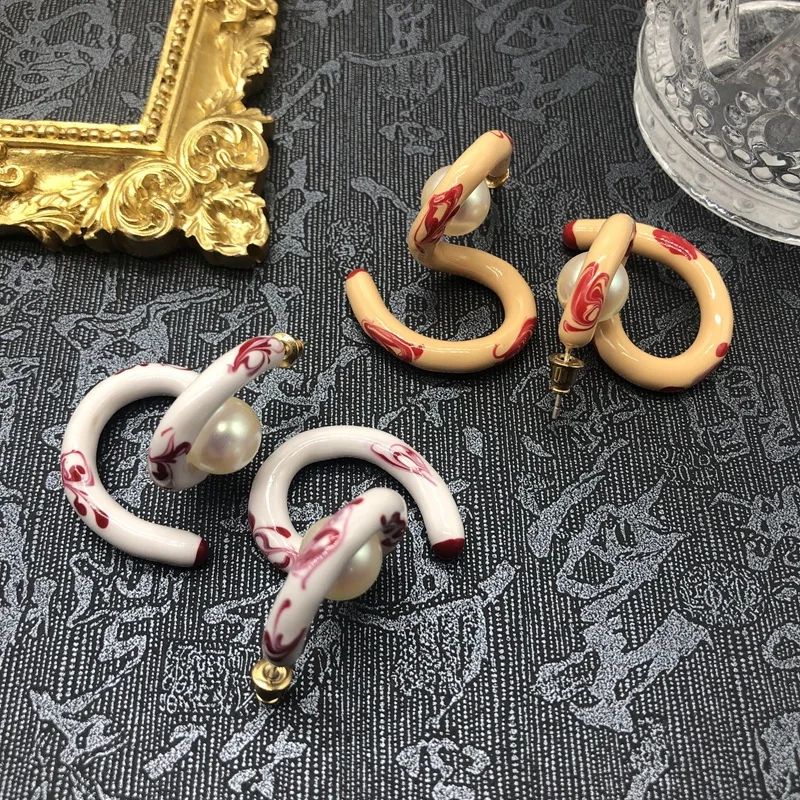 

Новые дизайнерские роскошные эмалированные женские серьги неправильной формы, модные очаровательные женские серьги с цветной эмалью и жемчугом Palace