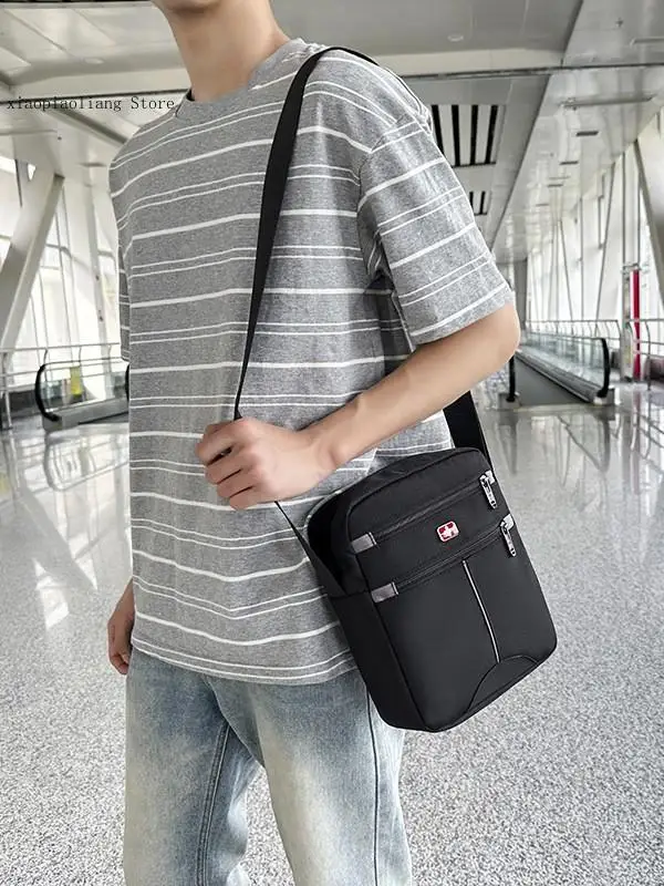 Рисунок 3 - Военная сумка через плечо с ножом для мужчин