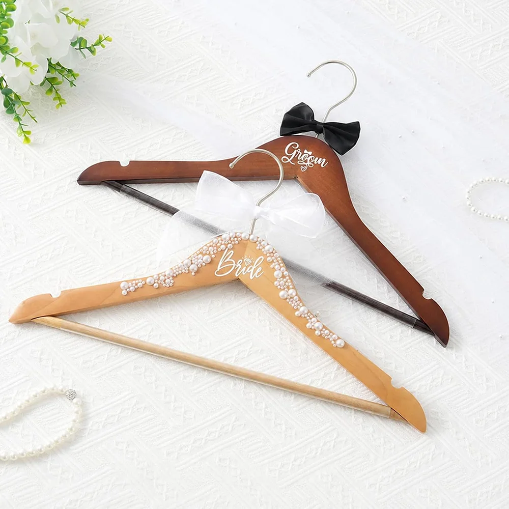 Set aus 2 Braut-und-Bräutigam-Kleiderbügeln aus Perlenholz, Geschenk zur Brautparty, Hochzeitsprodukte, Junggesellenabschied-Dekoration, Flitterwochen-Reisezubehör – Detail 6