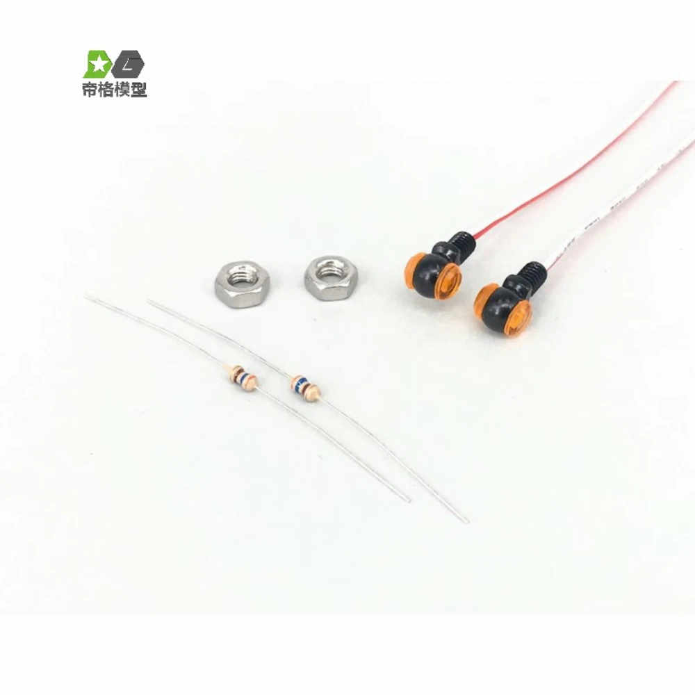 1Pair Lampada di Posizione A LED Luci Laterali per 1/14 Bilancia Tamiya RC Camion Auto Scania 770S BENZ 3363 VOLVO FH16 MAN Parti Fai Da Te Giocattoli modello