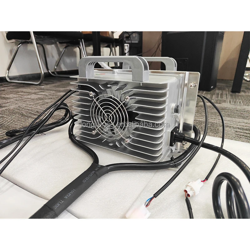 Ładowarka akumulatorów 4KW 48V70A 60V60A wodoodporna, możliwość łączenia równolegle, do akumulatorów LiFePO4 i Li-ion, niestandardowa ładowarka pokładowa do pojazdów.