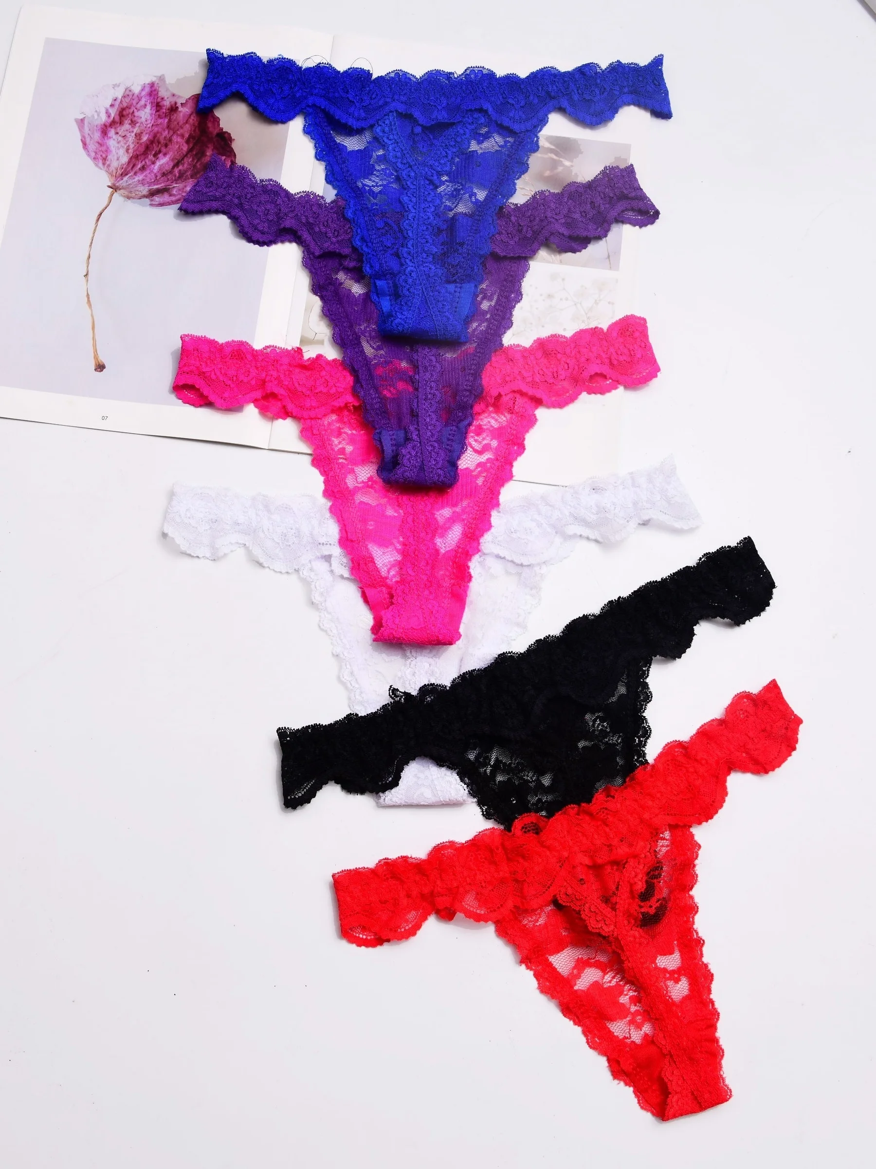String sexy en dentelle pour femmes, culotte transparente, sous-vêtement confortable, lingerie, 1 pièce, ah51