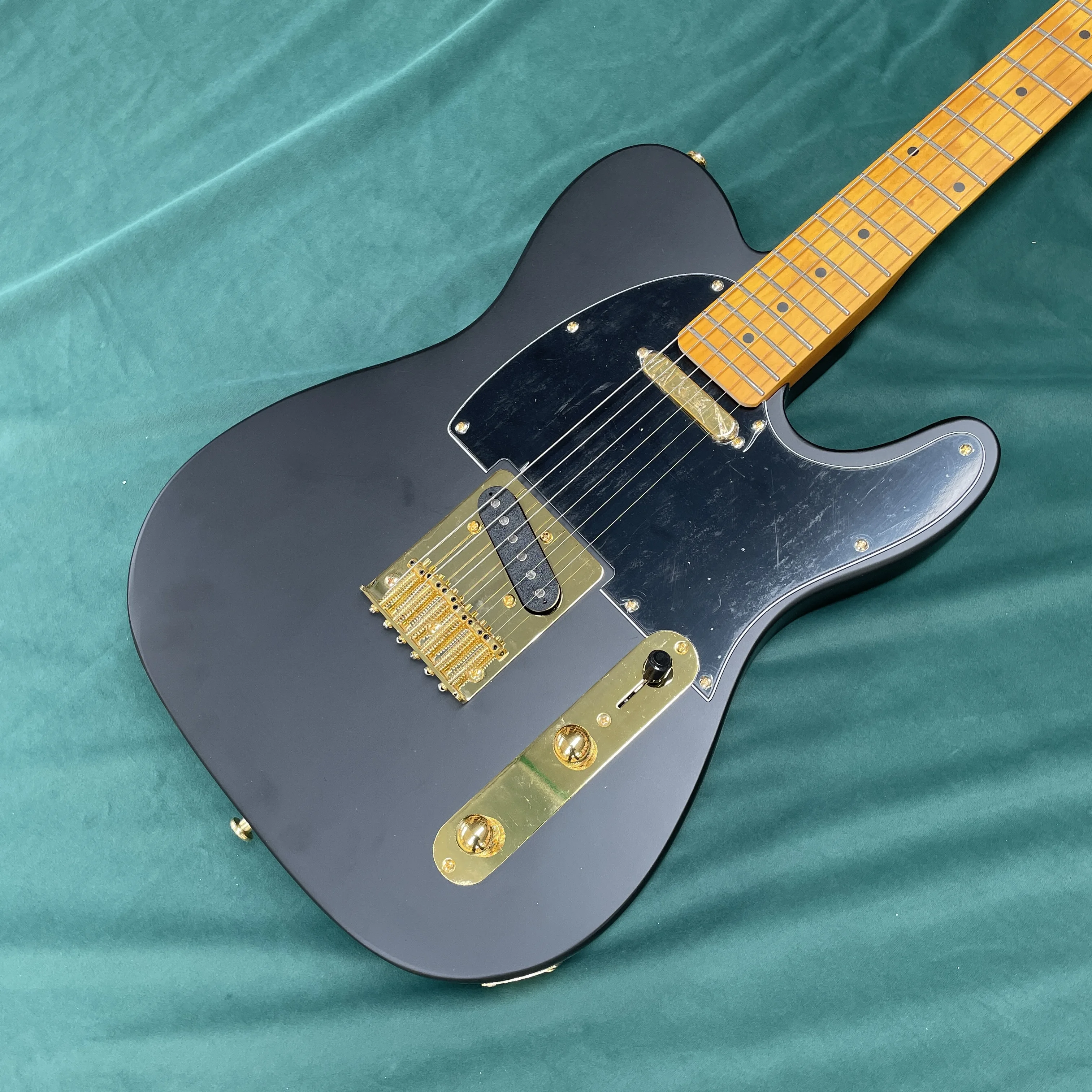 6-string electric guitar with maple fingerboard, gold hardware guitars,  SS pickups—high-end quality electric guitarra