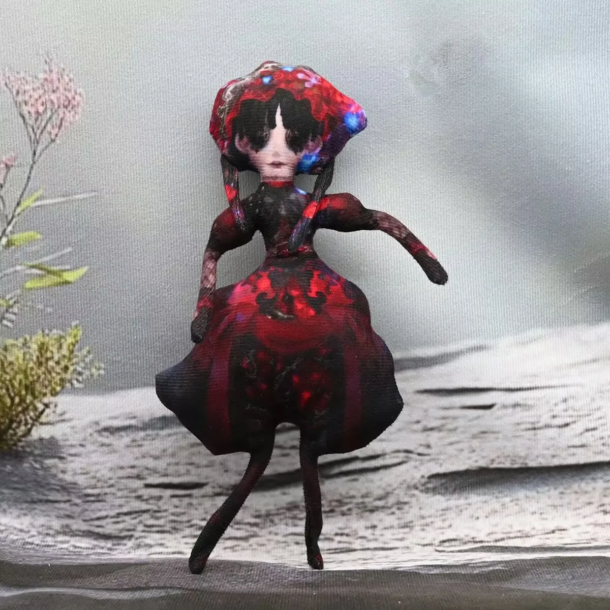 "الهوية الخامس"، "تنورة الرمان ملكة جمال فتاة صغيرة"، دمية تجريدية لصانع الأزياء ملكة جمال استراحة الشاي، نشاط هيكل عظمي لليد والقدم