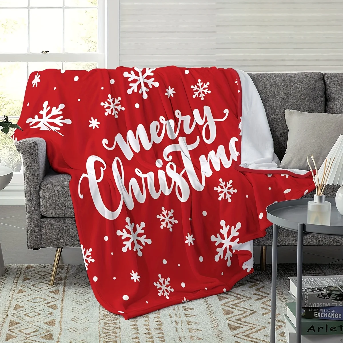 Cozy Red Merry Christmas Snowflake Flannel Blanket – Soft, Tear-Resistant Throw for Sofa, Bed, Office, or Outdoor Use