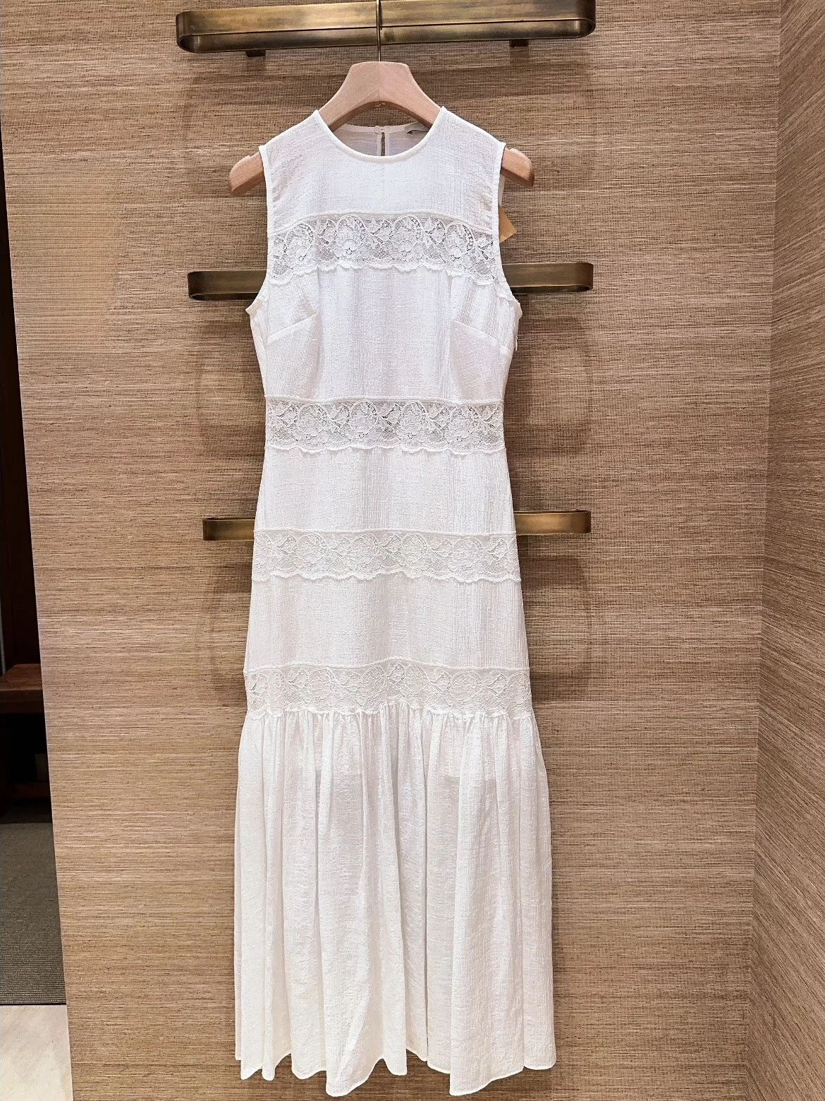 

HEIDD Long Sleeveless Embroidered Hollow out Patchwork Dress Vacation Style High Waist Gauze Fiber A-Line Silhouette Women's ...
