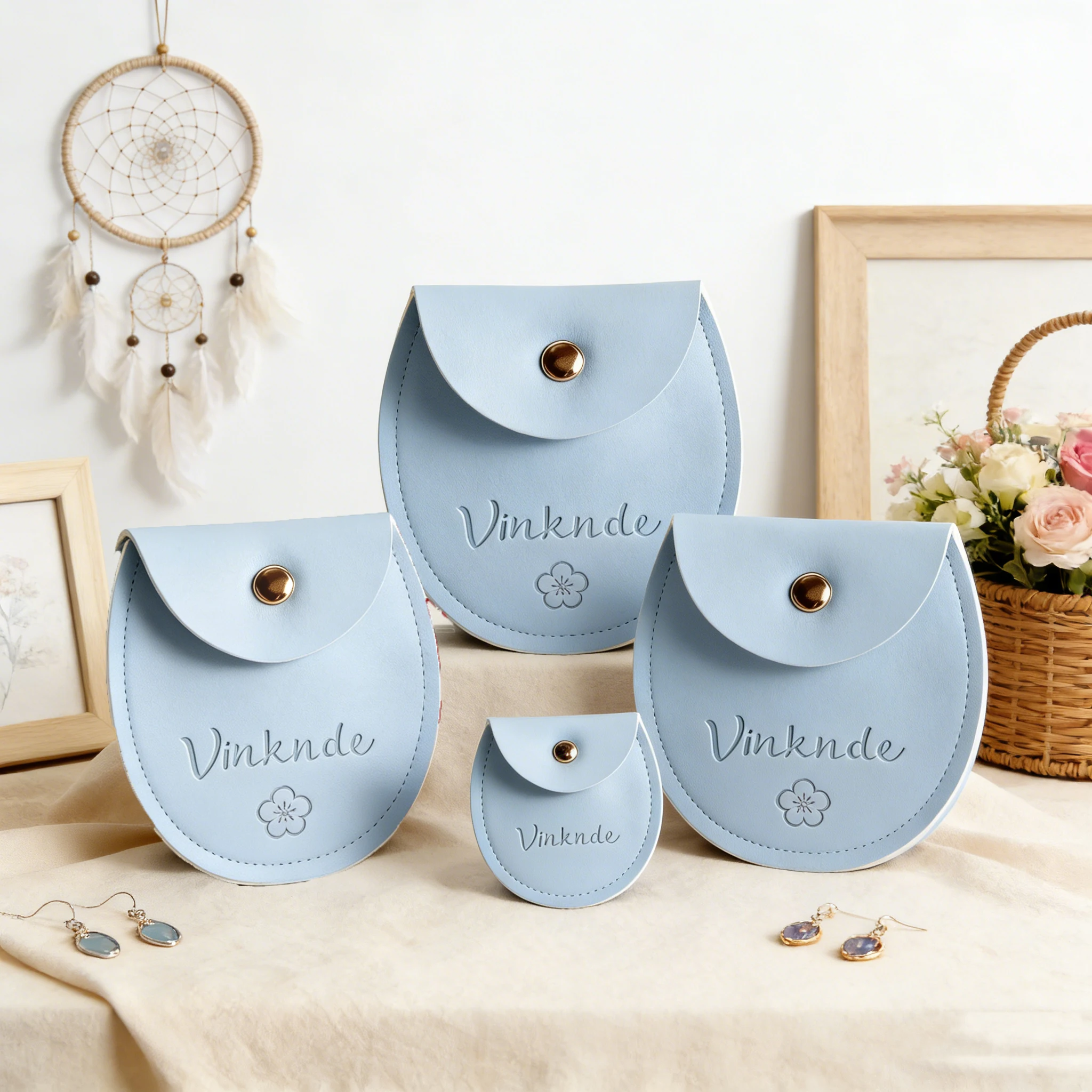 

Custom Logo Luxury Oval Golden Gift Jewellery Bag Waterproof Blue Pu Leather Snap Button Jewelry Pouch for Earrings Rings Pearl