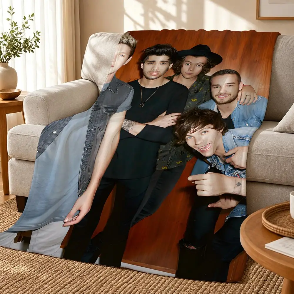 Rock-one Direction Square Throw 240g flannel blanket, suitable for sofas, beds, offices, exquisite gift blankets