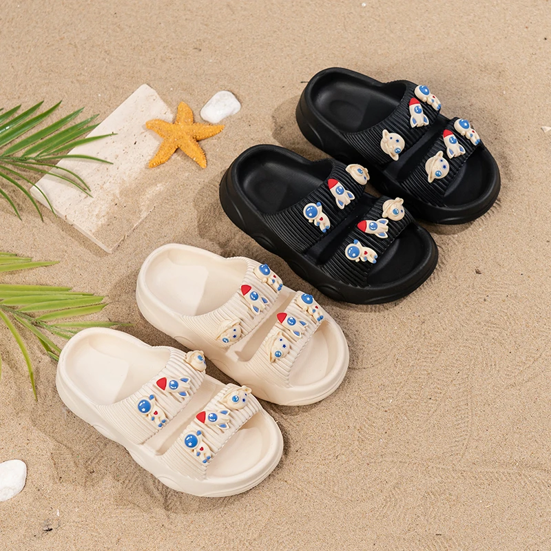 

Kids Casual Bathroom Shoes for Boys Girls Slippers Indoors Soft Bottom 2026 New Fashion Children Beach Shoes Non-slip Trendy