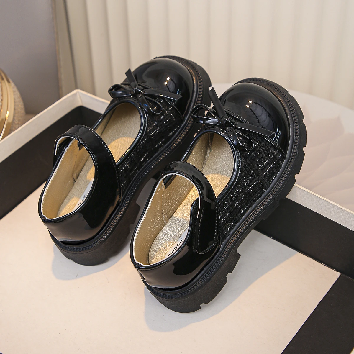 A Pair of Mary Jane Comfortable and Cute Girls' School Shoes with Patchwork Bows