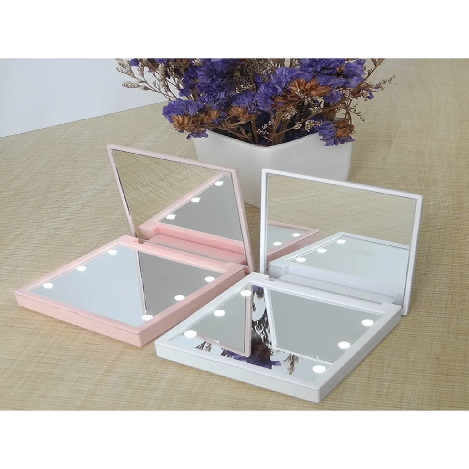 1Pc Portable Lighted Pocket Mirror With Double Sided Foldable Makeup Mirror, Battery Not Included (Need To Be Purchased Separate
