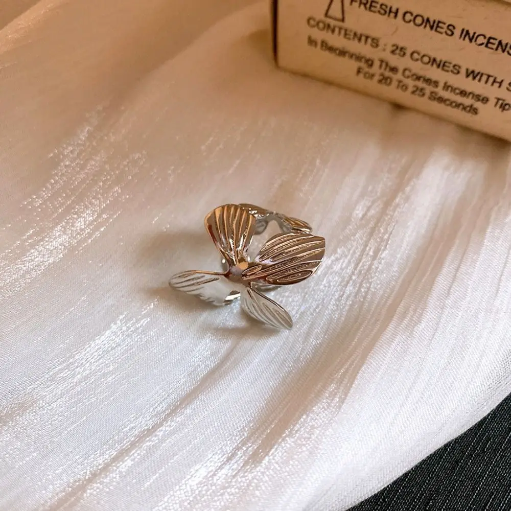 ประณีตดอกไม้กําไลข้อมือทอง/เงิน Flora Design Hollow กําไลข้อมือหล่อเทคนิคกว้างเปิดสร้อยข้อมือผู้หญิงเครื่องประดับ