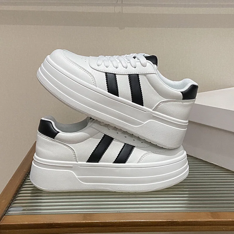 Dames casual platform sneakers, wit, vetersluiting, zachte antislipzool - lente 2025_voghion.com