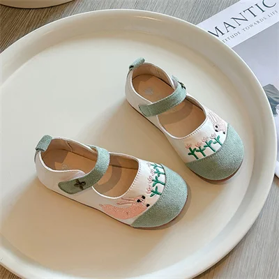 Girls embroidered cute cartoon rabbit round toe casual shoes, baby girls spring and autumn outdoor suede simple casual shoes