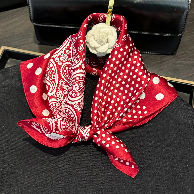 الجملة 100% الحرير الطبيعي وشاح مربع النساء باندانا التوت الأوشحة الإناث الصيف منديل الرأس شال التفاف الحجاب