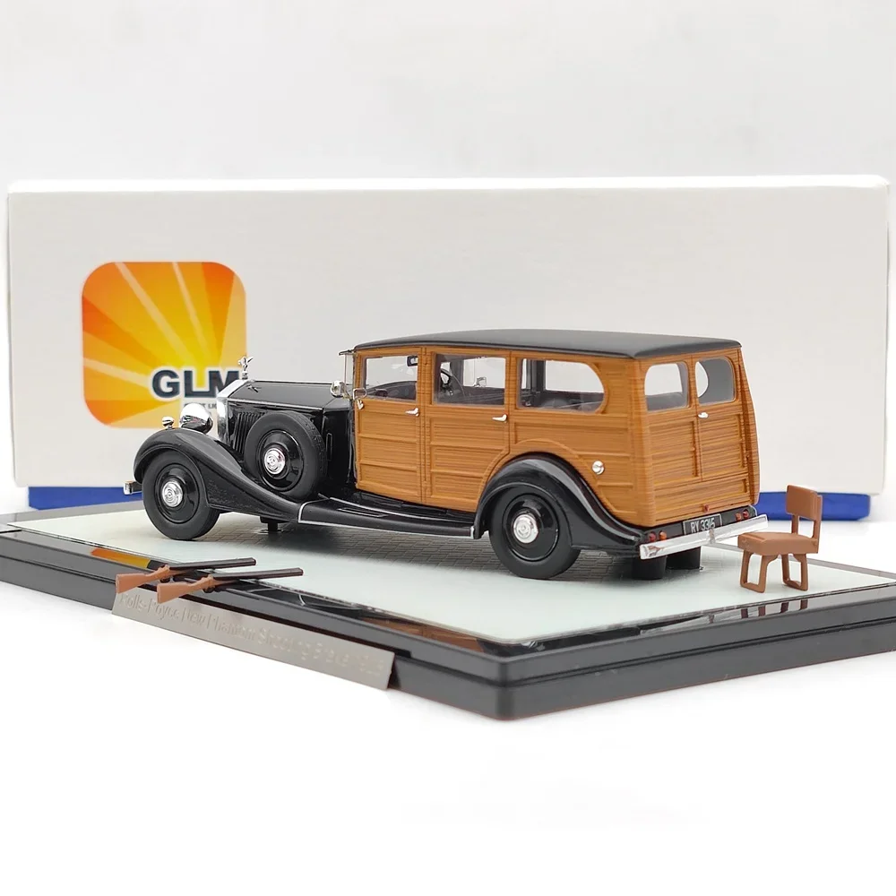 GLM Resin 1:43 Scale Vintage Phant Car Model Hunting Edition and Accessories Adult Toy Collection Static Display