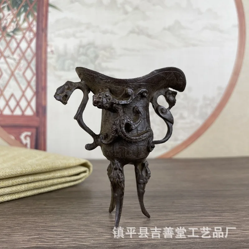 Three-Legged Glass Dragon Wine Vessel Noble Cup Large Horn Cup Antique Wine Cup Water Cup Home Kung Fu Tea Ceremony Tea Art Orna